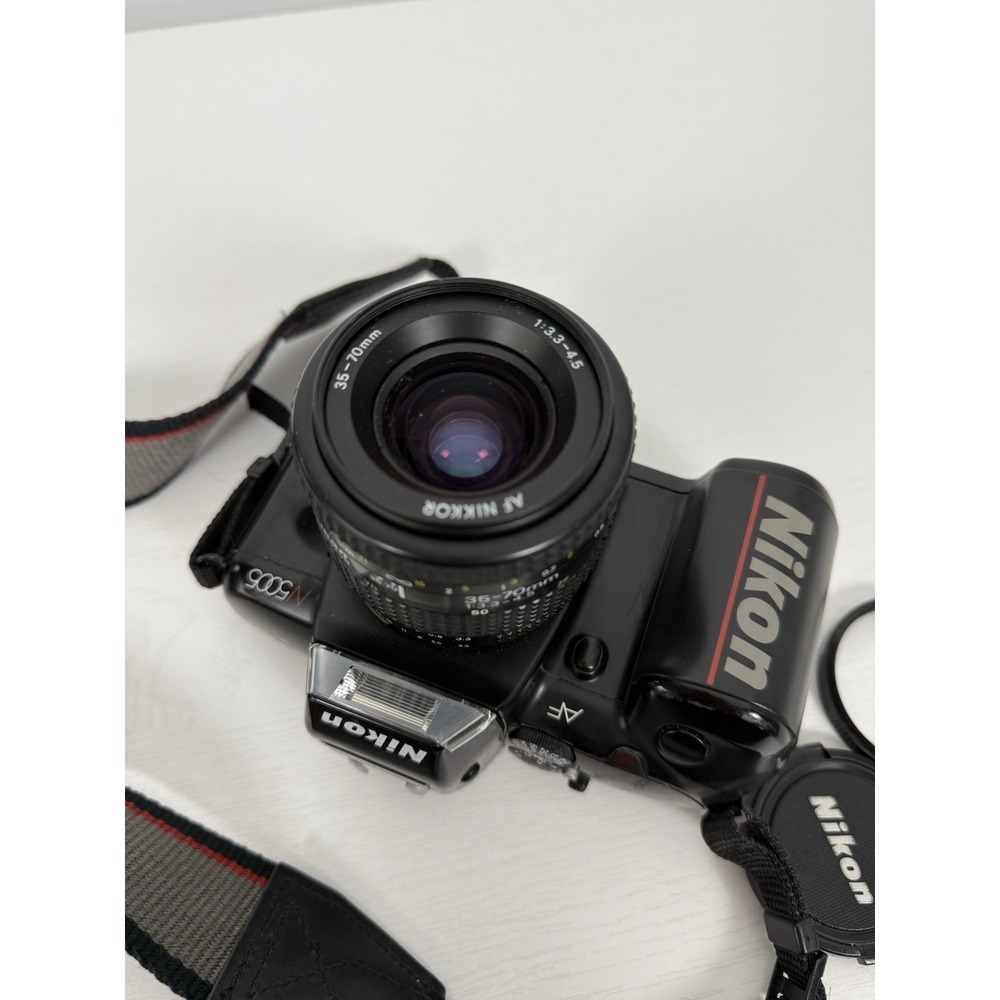 NIKON N5005 35mm SLR FILM CAMERA with AF Nikkor 35-70mm f3.3-4.5 Lens Cap Strap - Picture 4 of 16